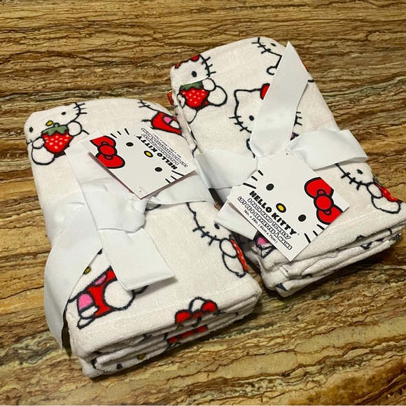 Hello Kitty - Picture 4 of 4